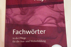 Libri / letteratura : Pflegiothek-Fachwörter in Aus- und Weiterbildung
