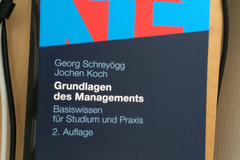 Books / literature: Grundlagen des Managments